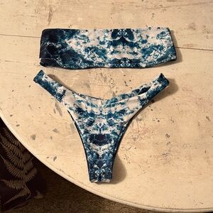 Zaful Blue Marble Bandeau Swim Set